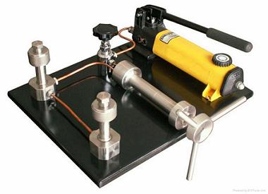 壓(ya)力校驗(yan)儀壓力(li)泵