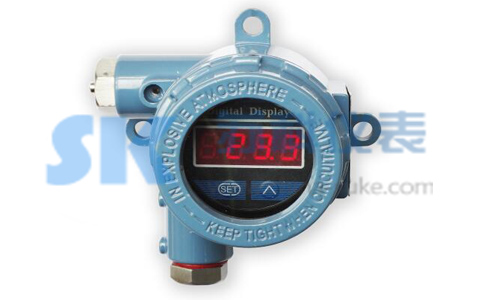 壁挂(gua)式溫度變(bian)送器外形(xing)圖